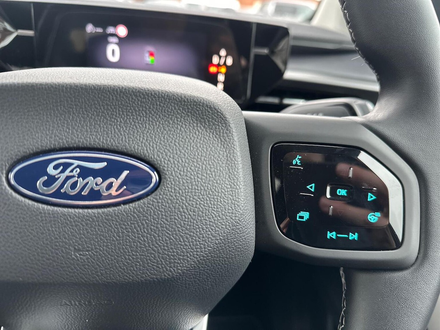 Used Ford Explorer 2024 for sale - 77775138: Photo 27