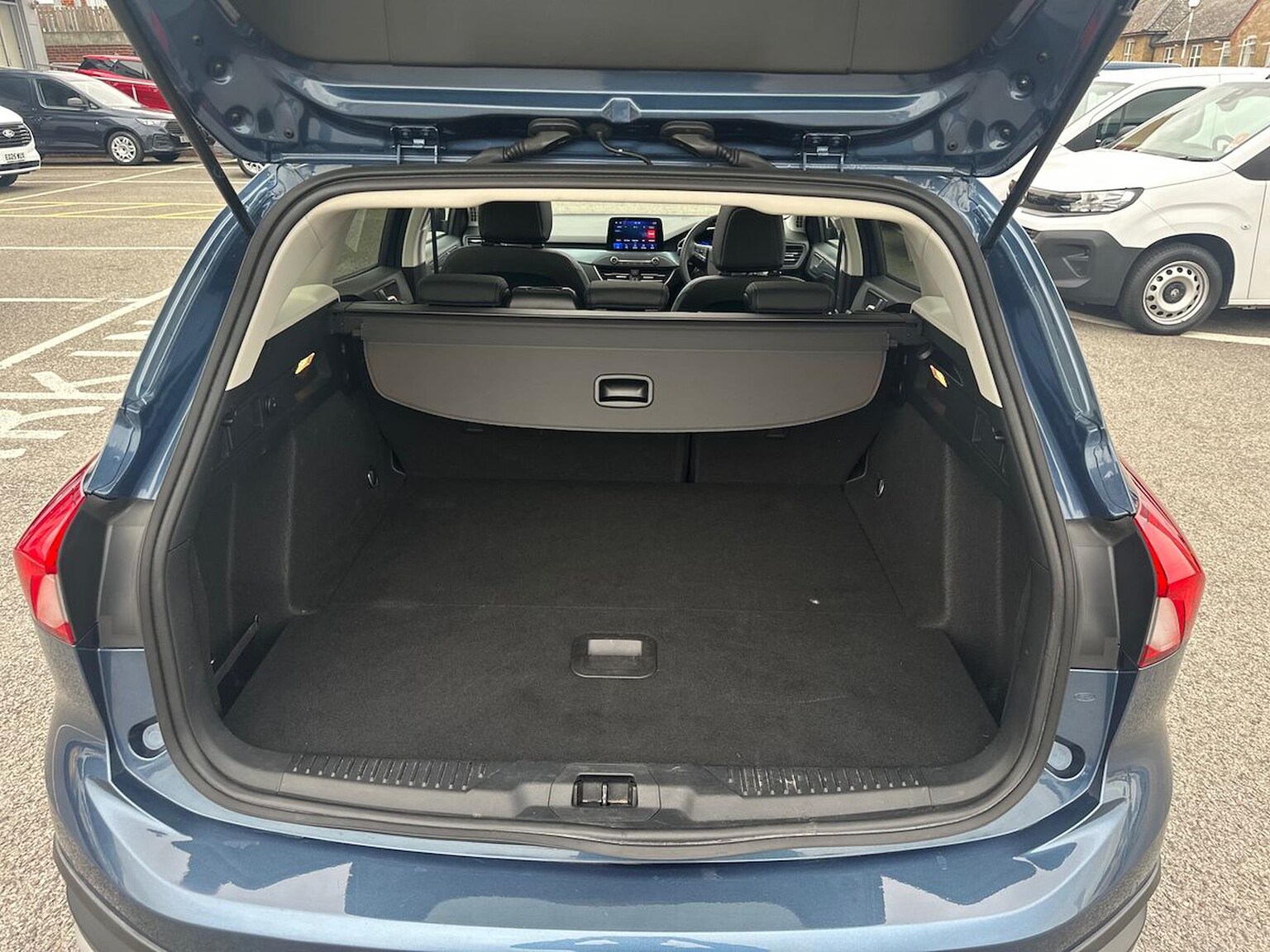 Used Ford Focus 2021 for sale - 76198447: Photo 17