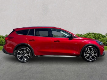 Used Ford Focus 2020 for sale - 78354802: Photo