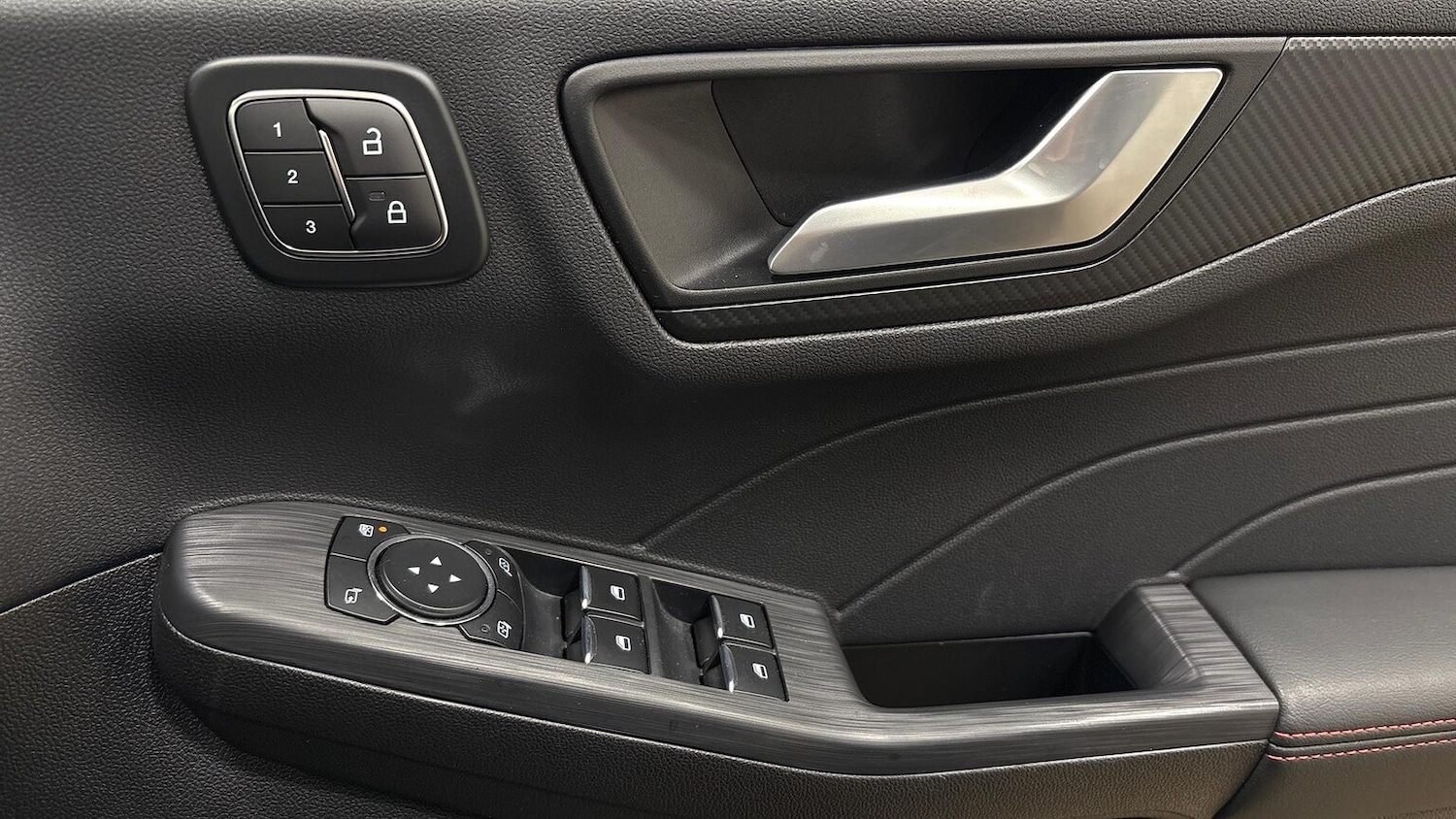 Used Ford Kuga 2025 for sale - 76918936: Photo 21