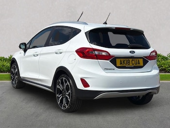 Used Ford Fiesta 2018 for sale - 79393010: Photo
