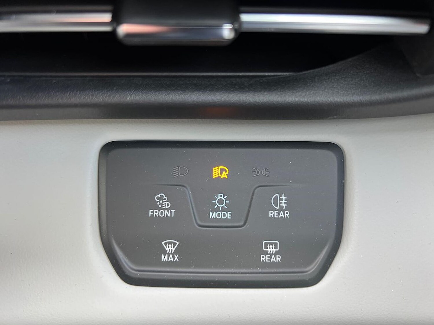 Used Ford Explorer 2024 for sale - 75437319: Photo 33