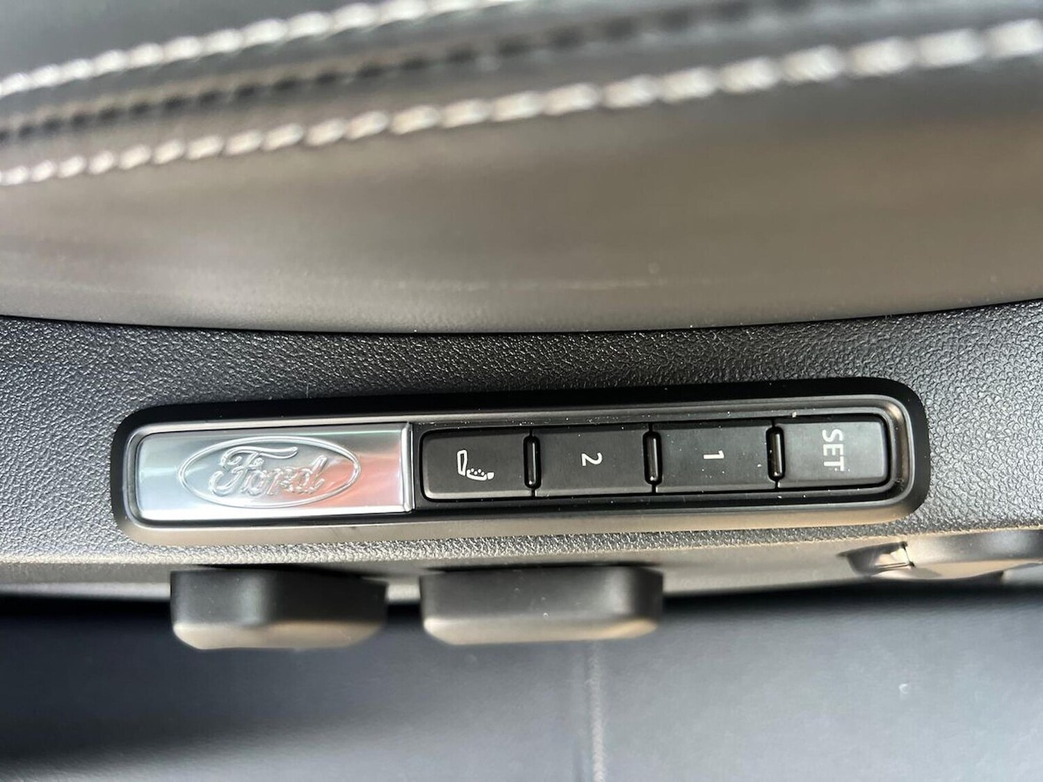 Used Ford Explorer 2024 for sale - 75437319: Photo 34