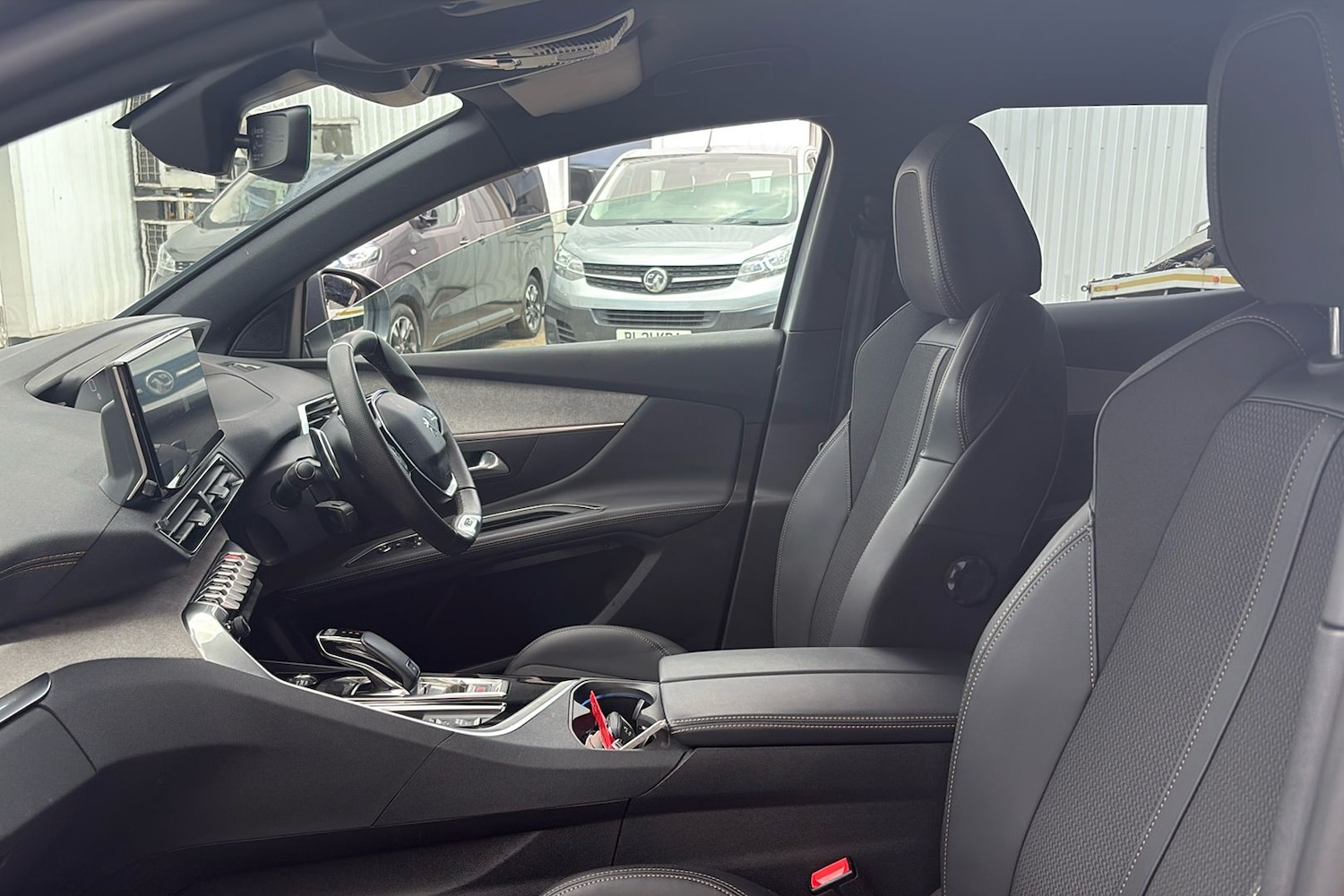 Used Peugeot 3008 2022 for sale - 76946665: Photo 3