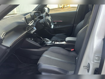 Used Peugeot 2008 2021 for sale - 75862740: Photo