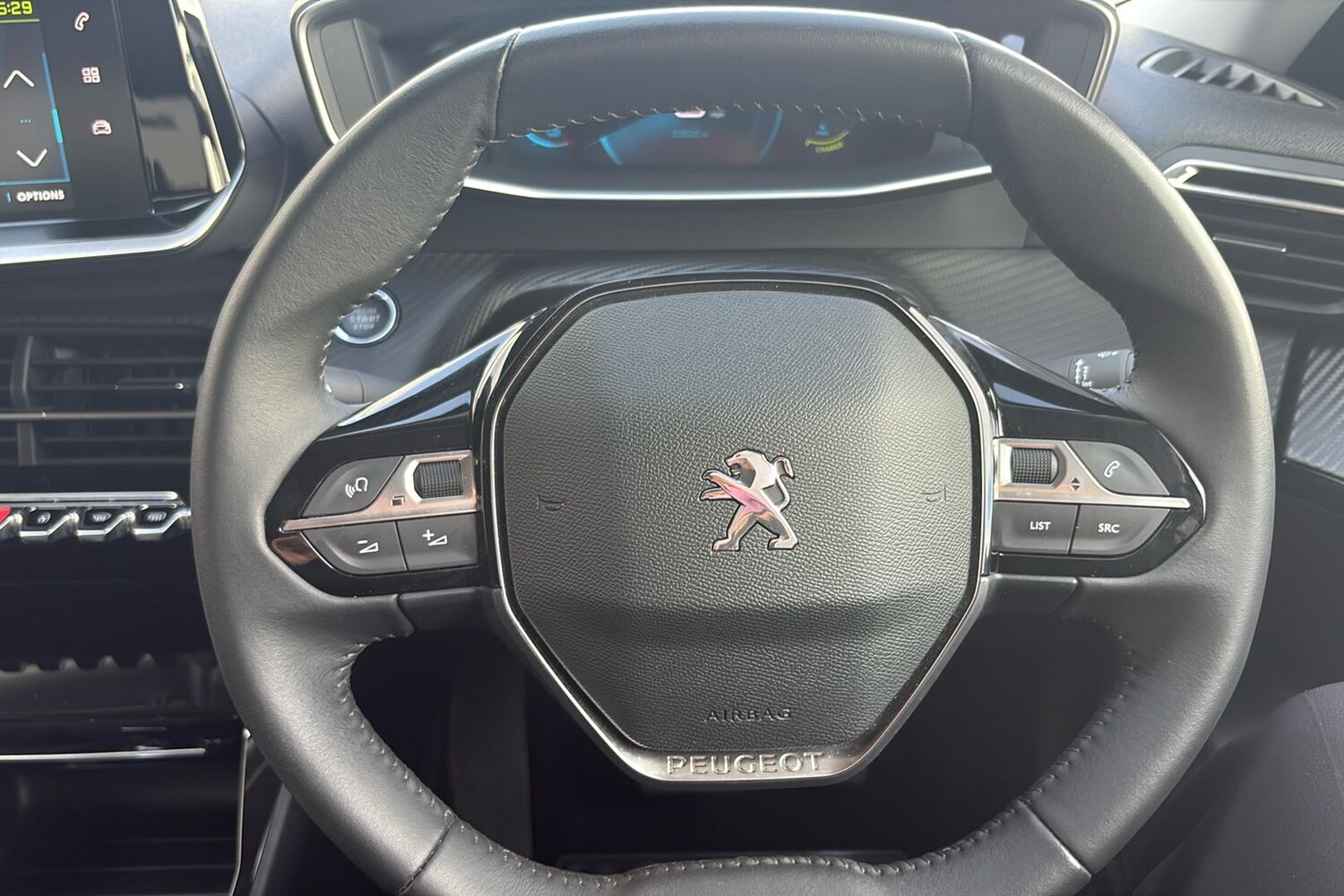 Used Peugeot E-2008 2022 for sale - 76036458: Photo 13