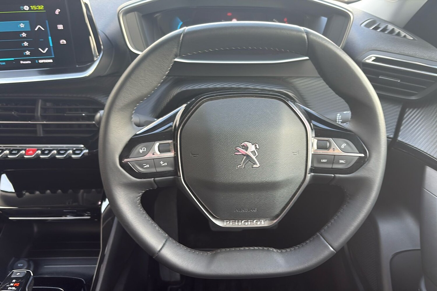 Used Peugeot E-2008 2022 for sale - 76036458: Photo 33