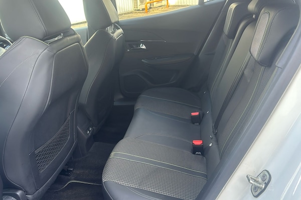Used Peugeot 2008 2021 for sale - 76036452: Photo 5