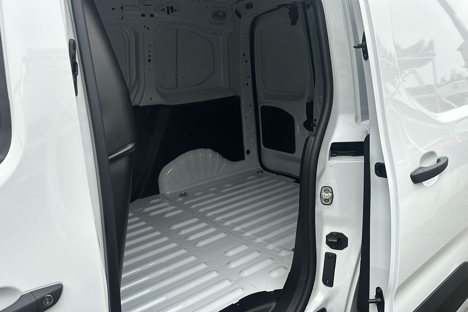 Used Peugeot Partner 2024 for sale - 76374576: Photo 46