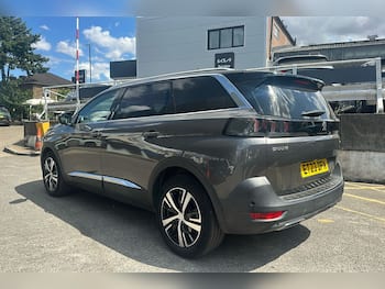 Used Peugeot 5008 2023 for sale - 79823438: Photo