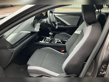 Used Vauxhall Astra 2023 for sale - 77012226: Photo