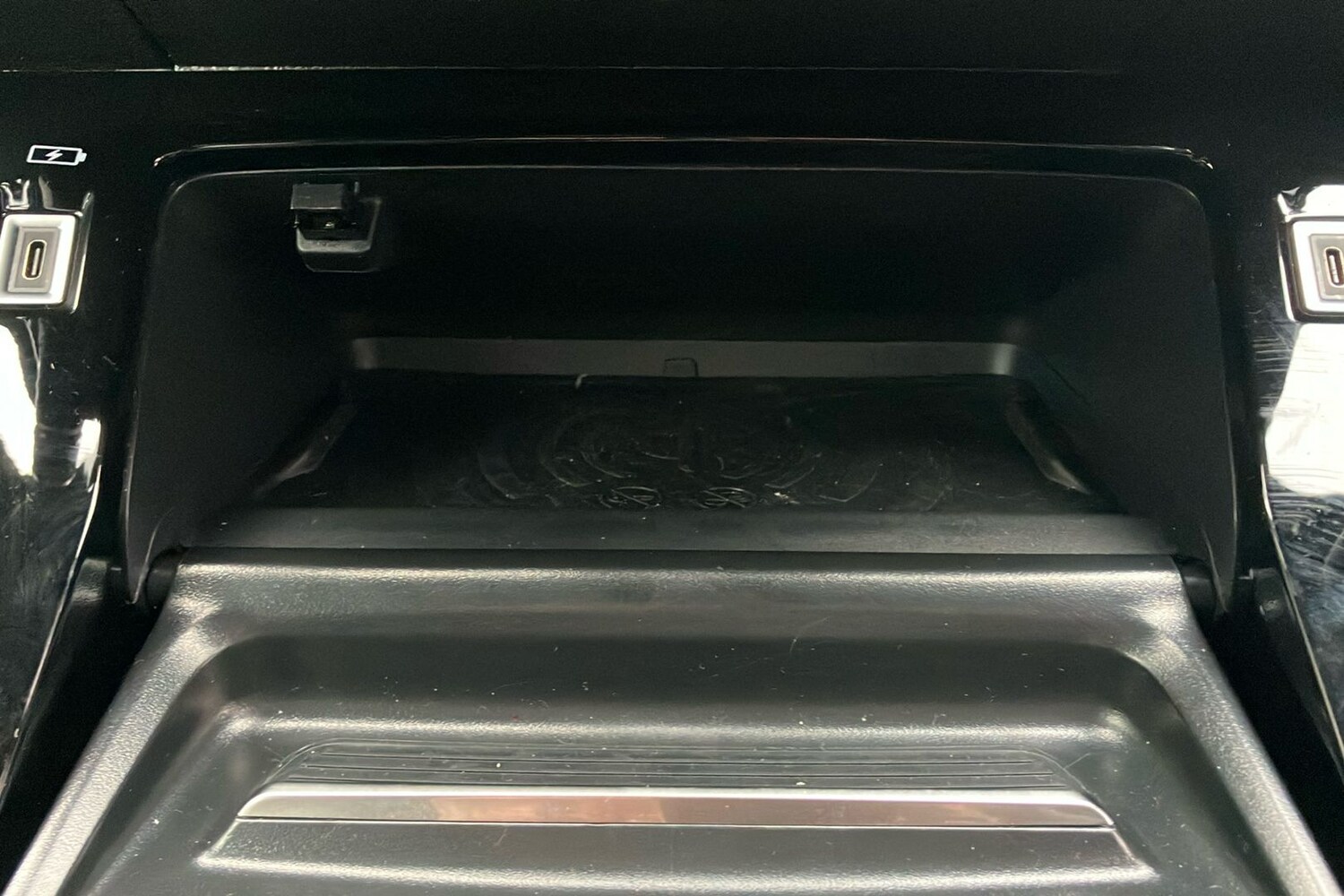 Used Peugeot E-2008 2023 for sale - 76268105: Photo 42