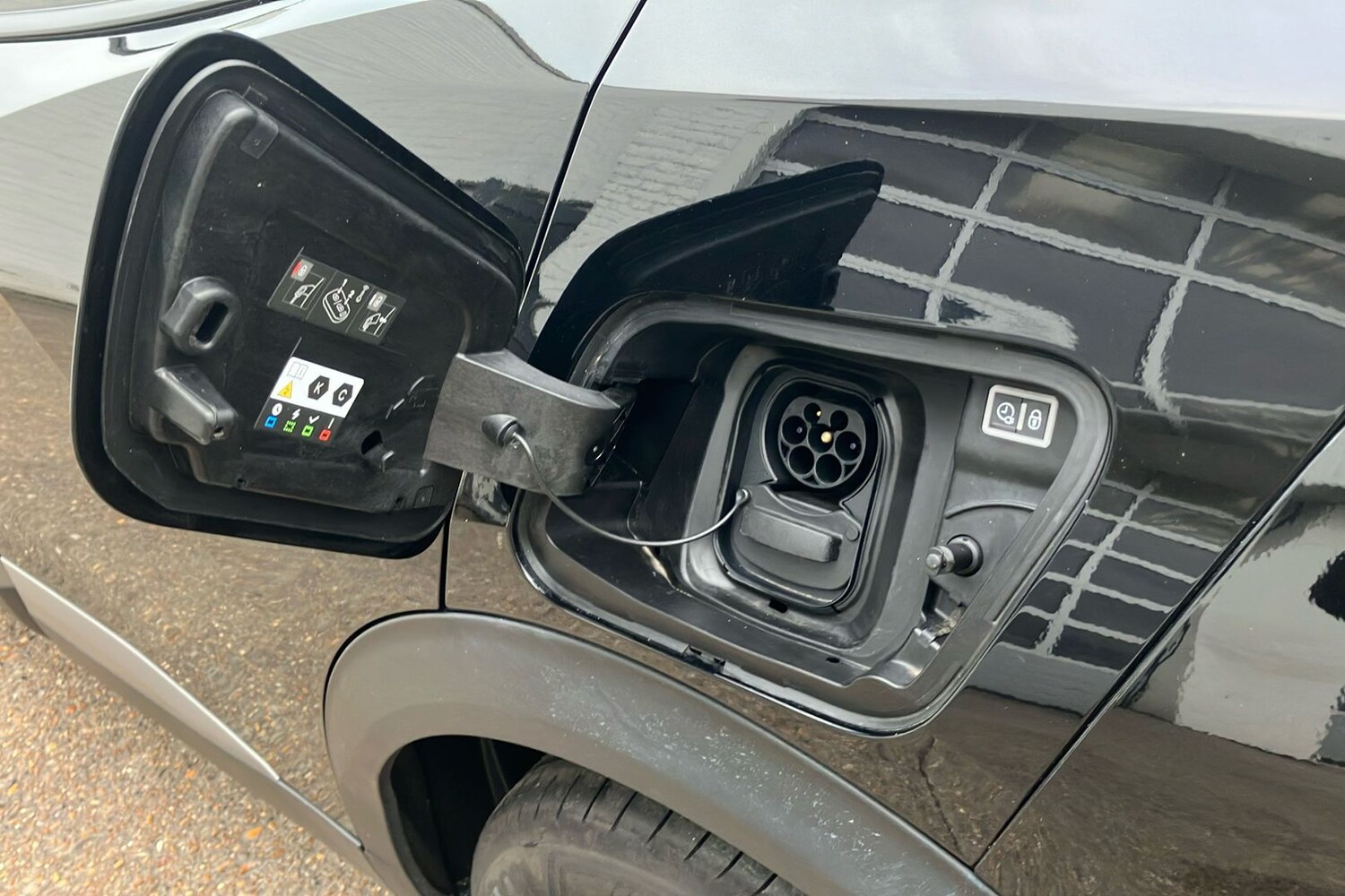 Used Peugeot E-2008 2023 for sale - 76268105: Photo 52