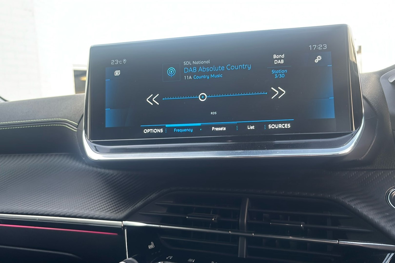 Used Peugeot 2008 2021 for sale - 76411514: Photo 14