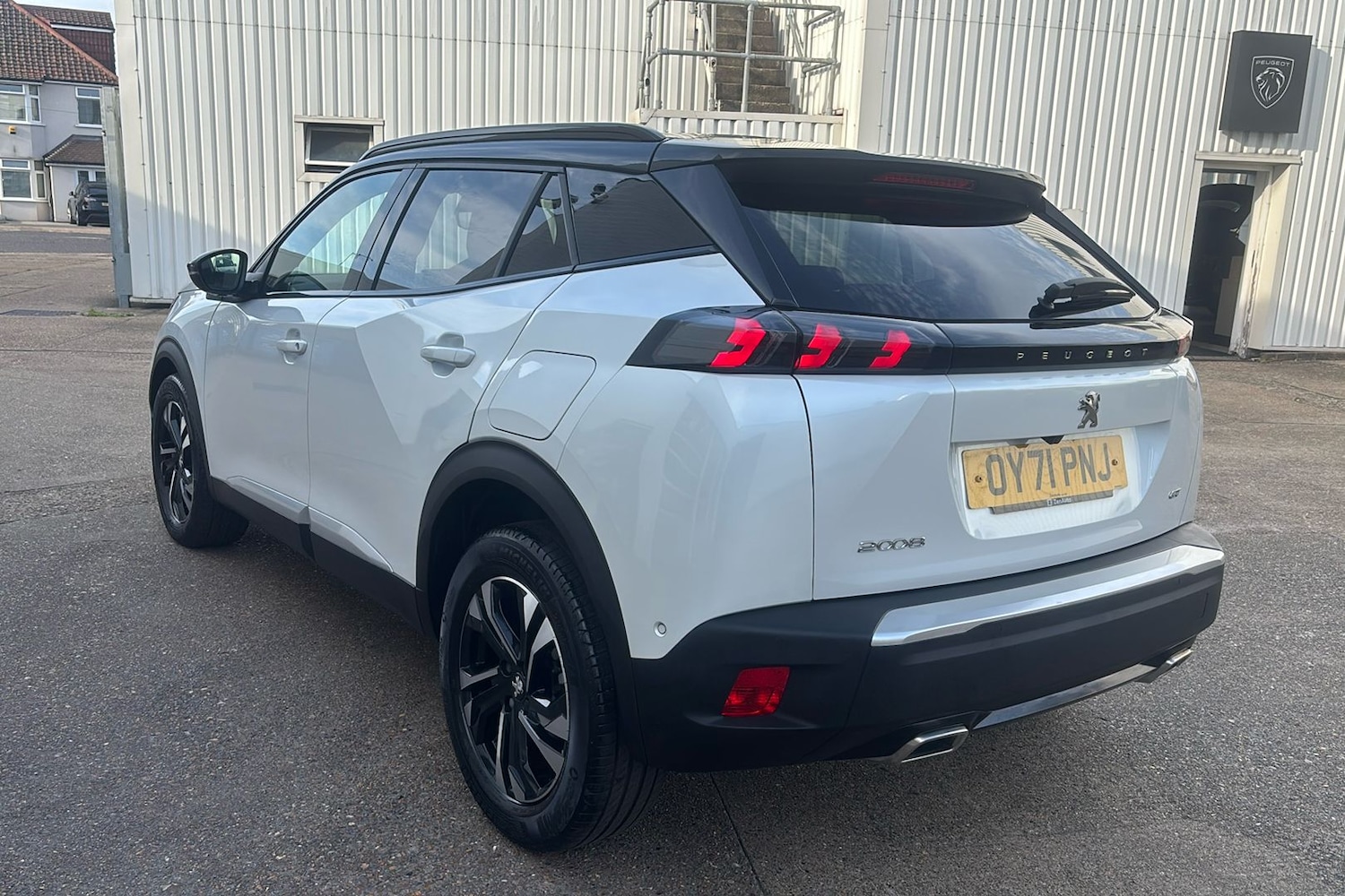 Used Peugeot 2008 2021 for sale - 76411514: Photo 2