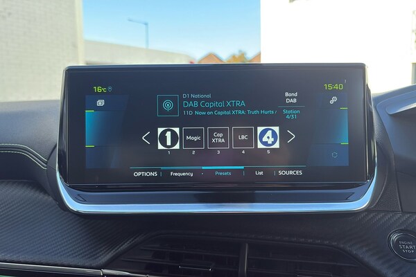 Used Peugeot E-2008 2021 for sale - 75643747: Photo 14
