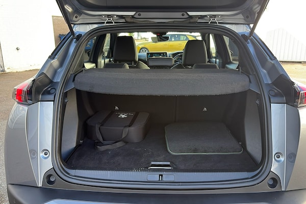 Used Peugeot E-2008 2021 for sale - 75643747: Photo 27