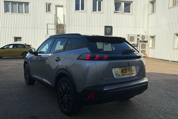 Used Peugeot E-2008 2021 for sale - 75643747: Photo 2