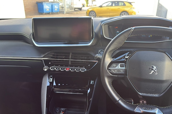 Used Peugeot E-2008 2021 for sale - 75643747: Photo 32