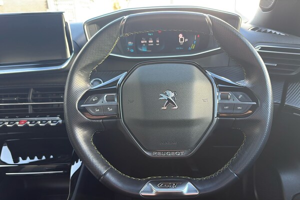 Used Peugeot E-2008 2021 for sale - 75643747: Photo 33