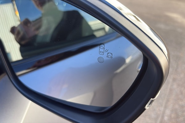 Used Peugeot E-2008 2021 for sale - 75643747: Photo 37