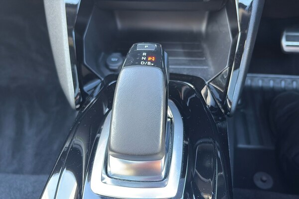 Used Peugeot E-2008 2021 for sale - 75643747: Photo 38