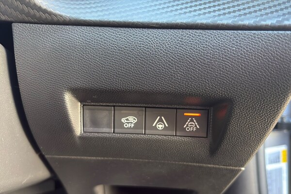Used Peugeot E-2008 2021 for sale - 75643747: Photo 47