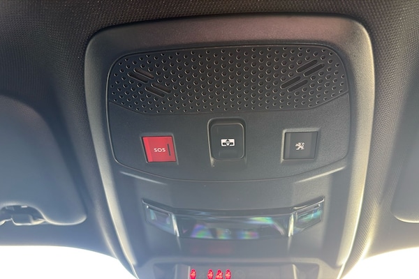 Used Peugeot E-2008 2021 for sale - 75643747: Photo 51