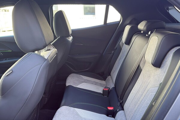 Used Peugeot E-2008 2021 for sale - 75643747: Photo 5