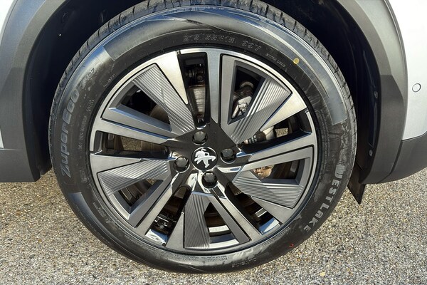 Used Peugeot E-2008 2021 for sale - 75643747: Photo 9