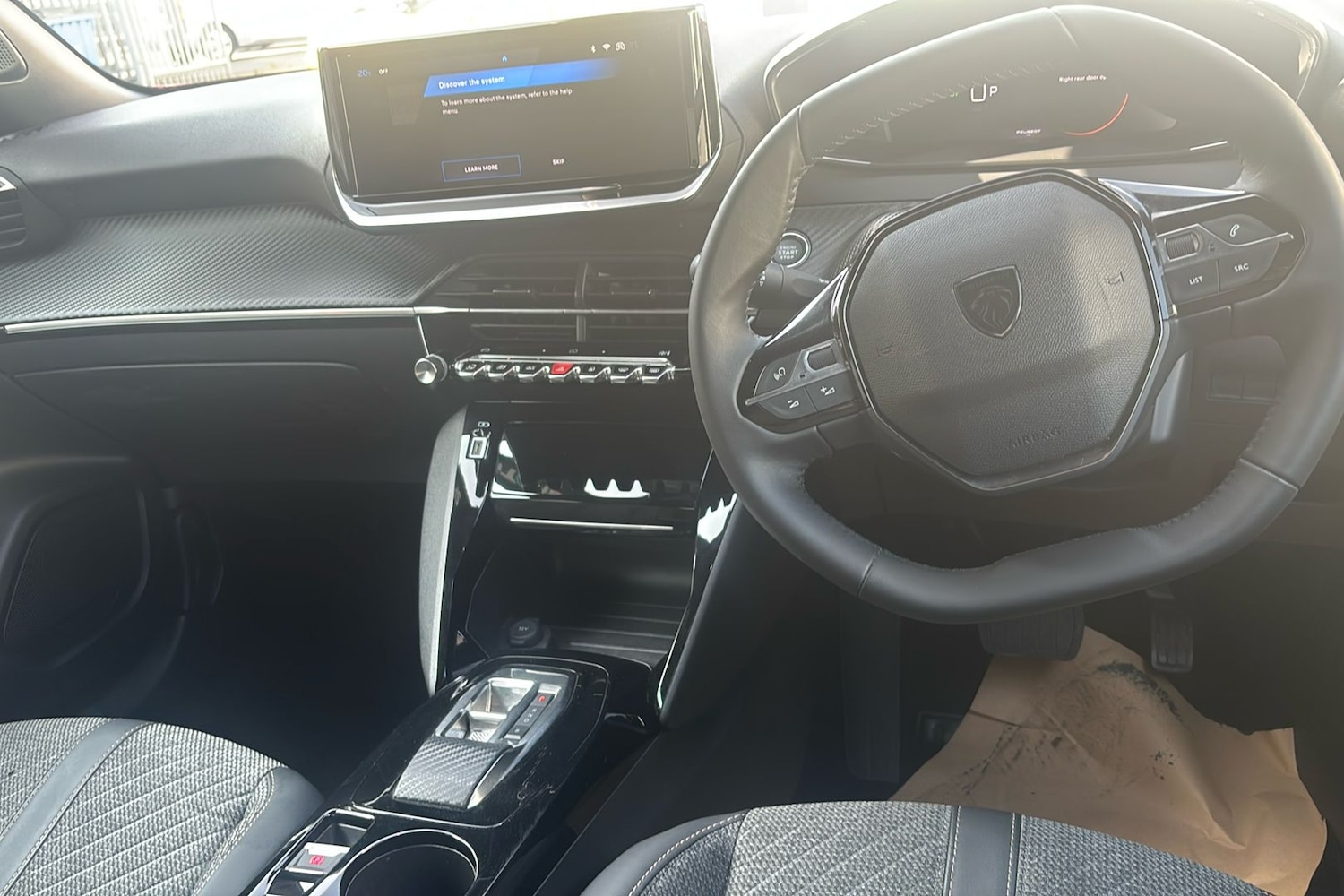 Used Peugeot E-2008 2025 for sale - 76330292: Photo 11