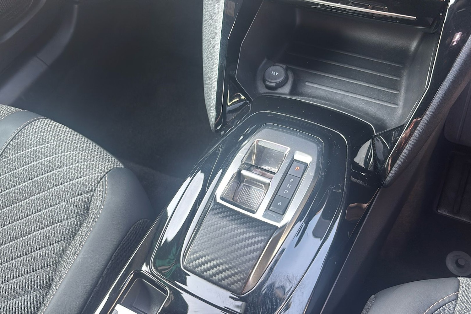 Used Peugeot E-2008 2025 for sale - 76330292: Photo 17