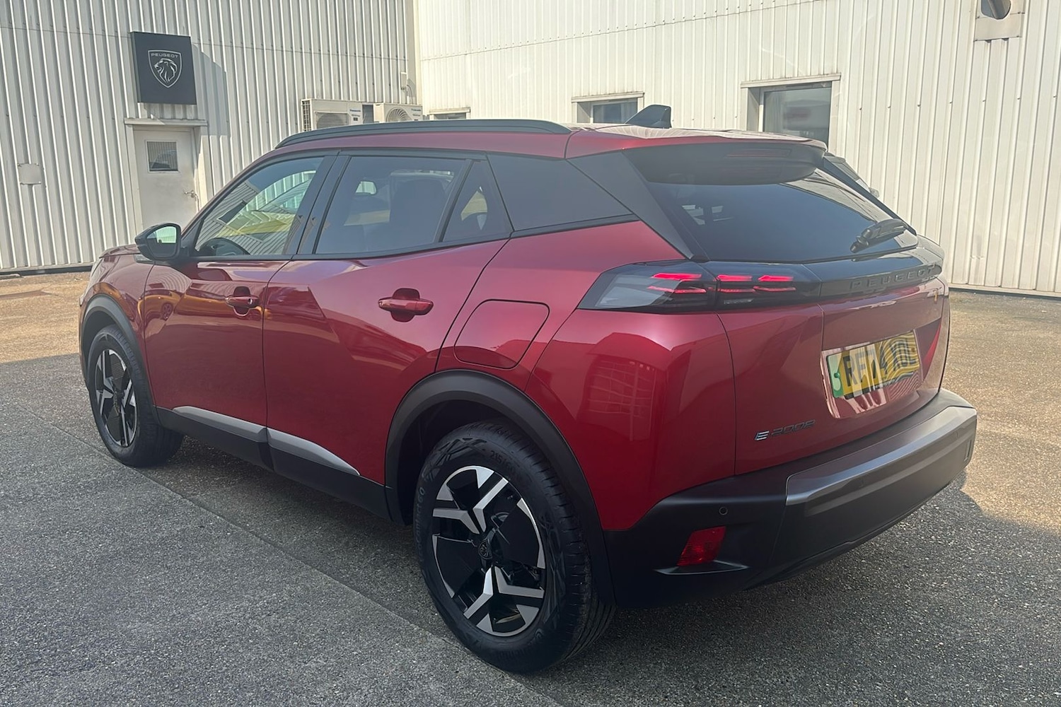 Used Peugeot E-2008 2025 for sale - 76330292: Photo 2