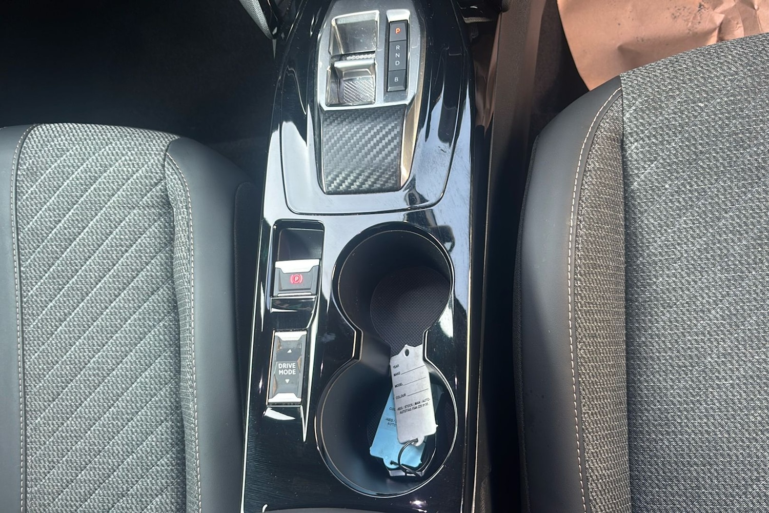 Used Peugeot E-2008 2025 for sale - 76330292: Photo 26