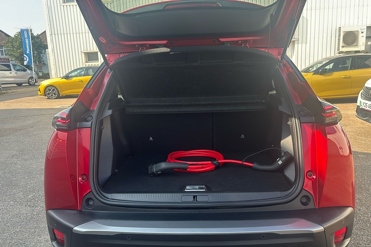 Used Peugeot E-2008 2025 for sale - 76330292: Photo 35