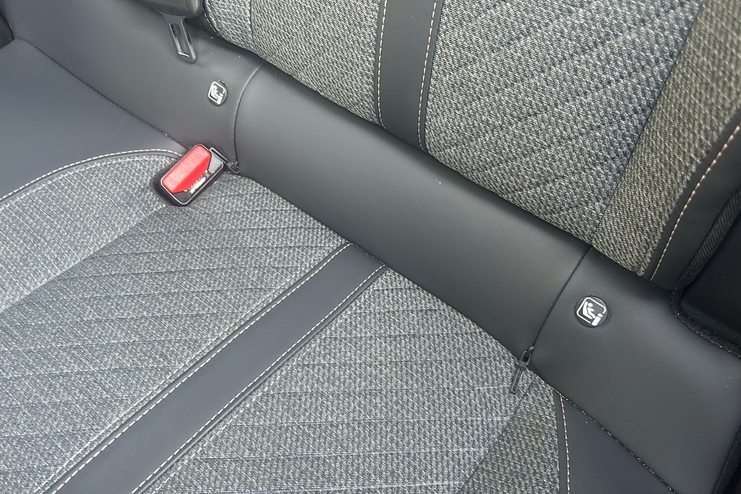 Used Peugeot E-2008 2025 for sale - 76330292: Photo 47