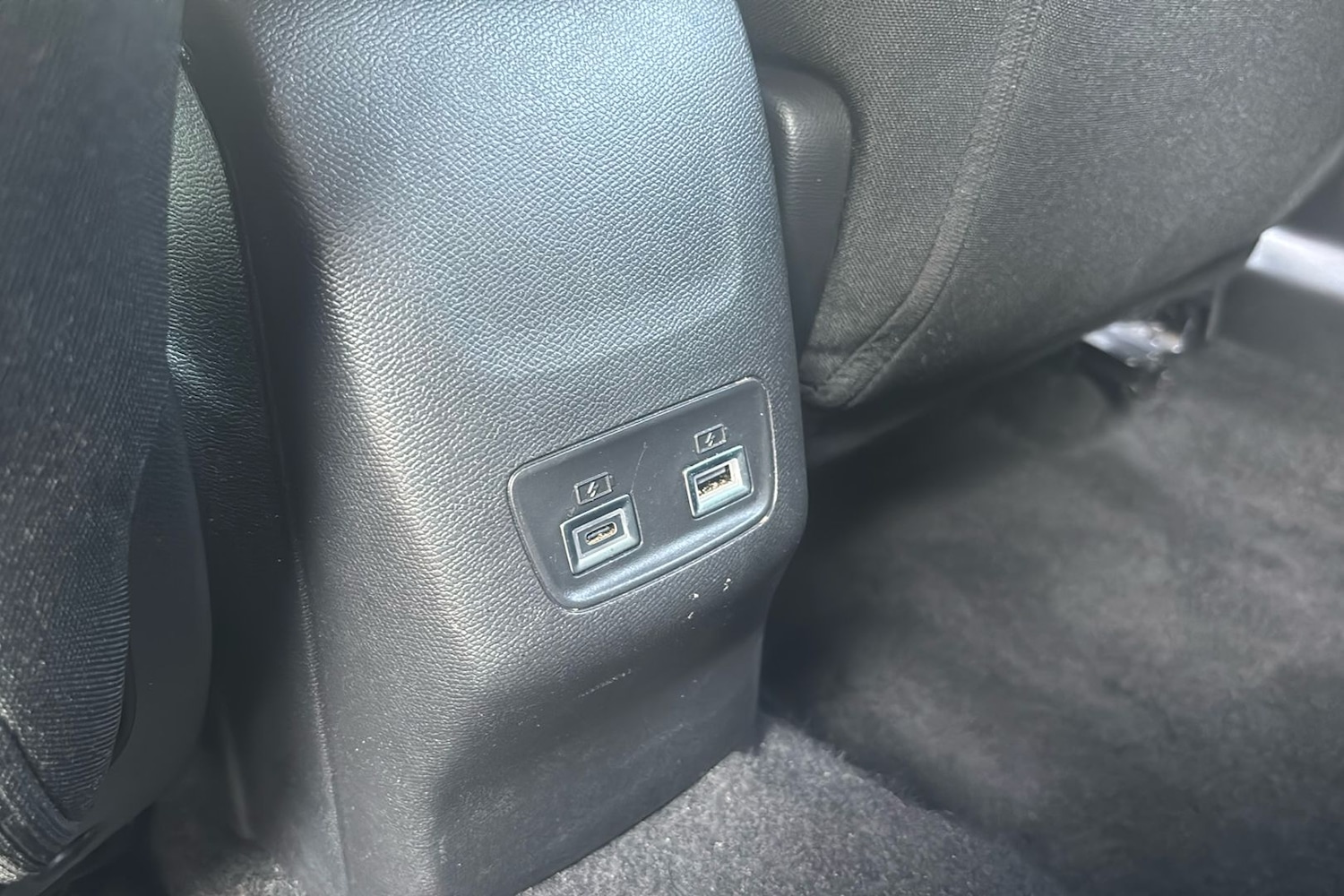 Used Peugeot E-2008 2025 for sale - 76330292: Photo 48