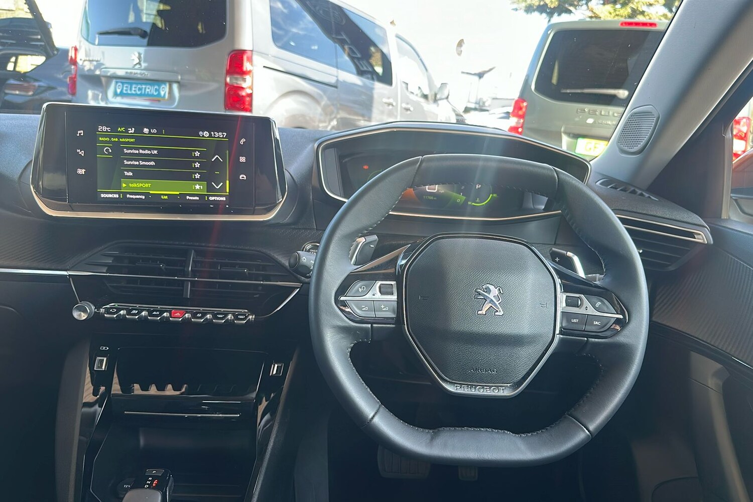 Used Peugeot 2008 2022 for sale - 76268102: Photo 13