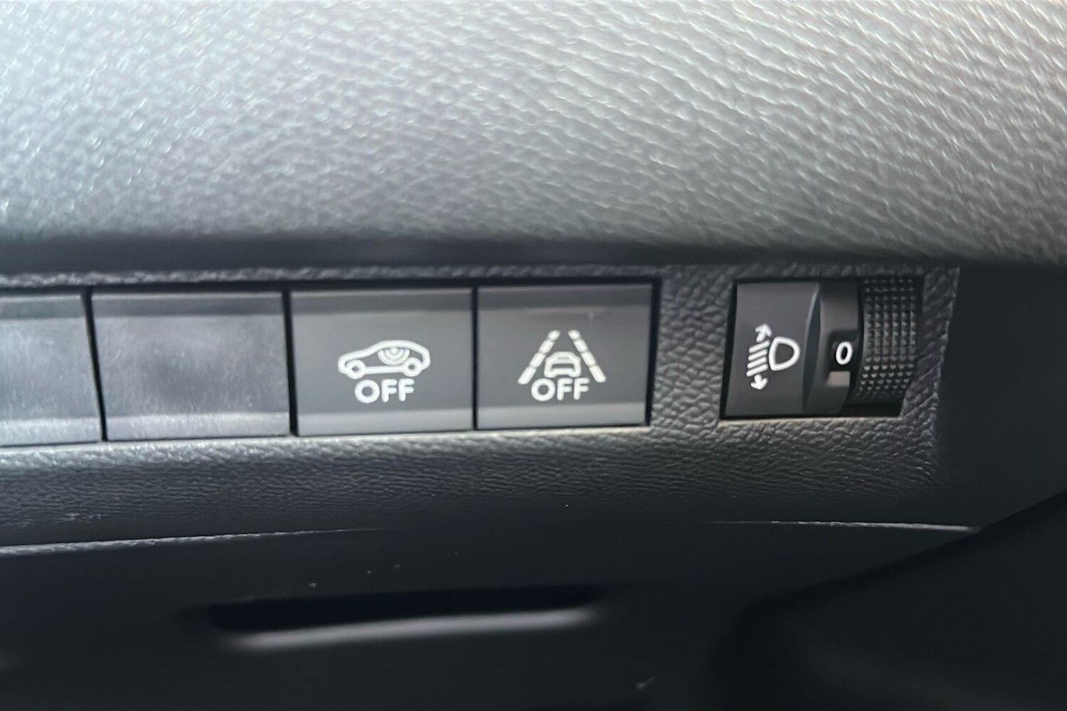 Used Peugeot 2008 2022 for sale - 76268102: Photo 21