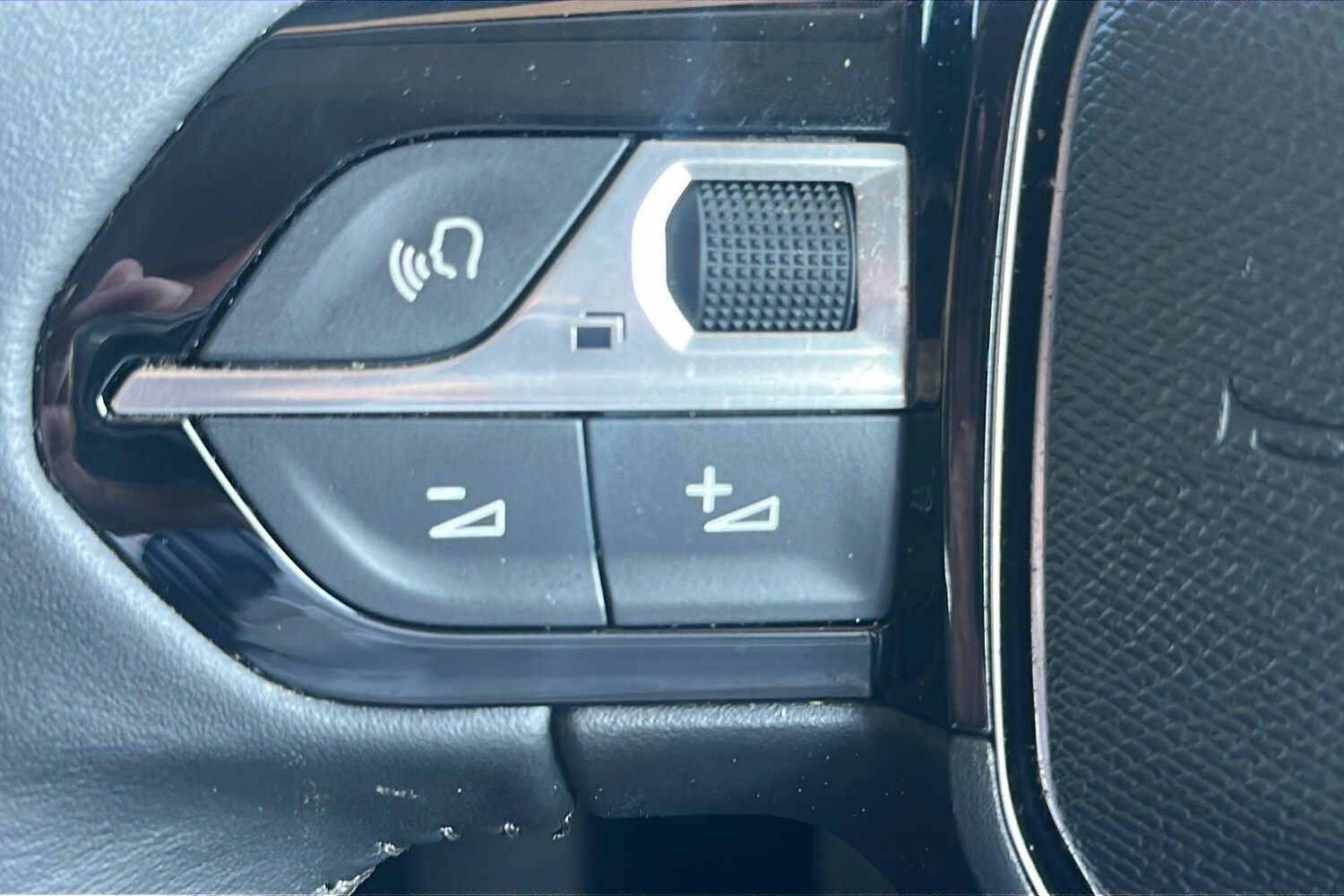 Used Peugeot 2008 2022 for sale - 76268102: Photo 46