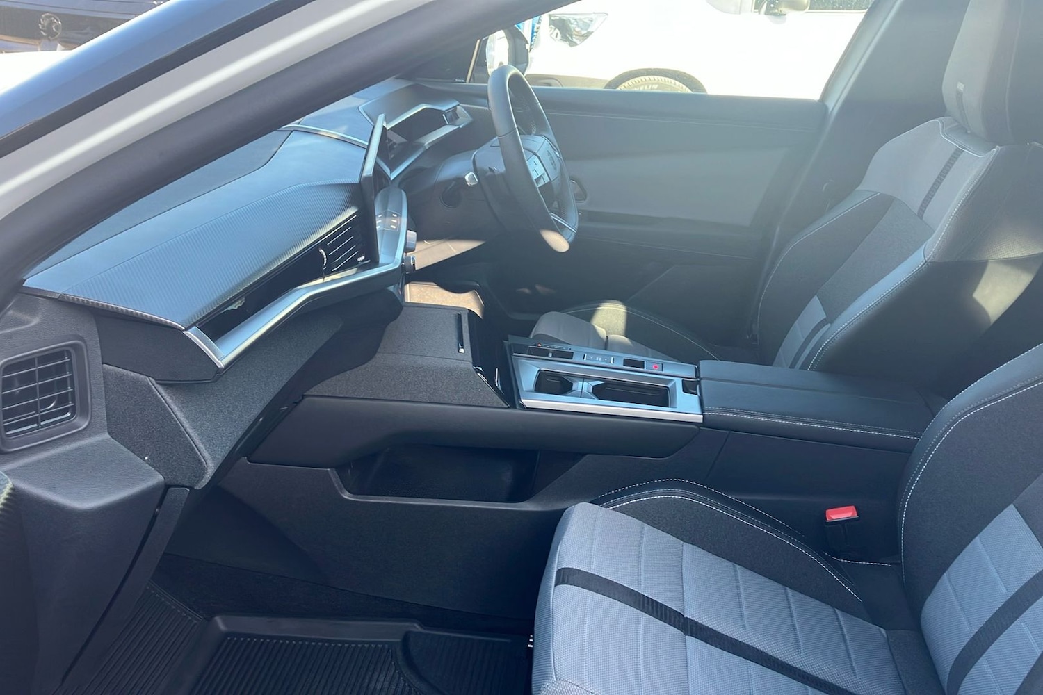 Used Vauxhall Grandland 2025 for sale - 77790069: Photo 3