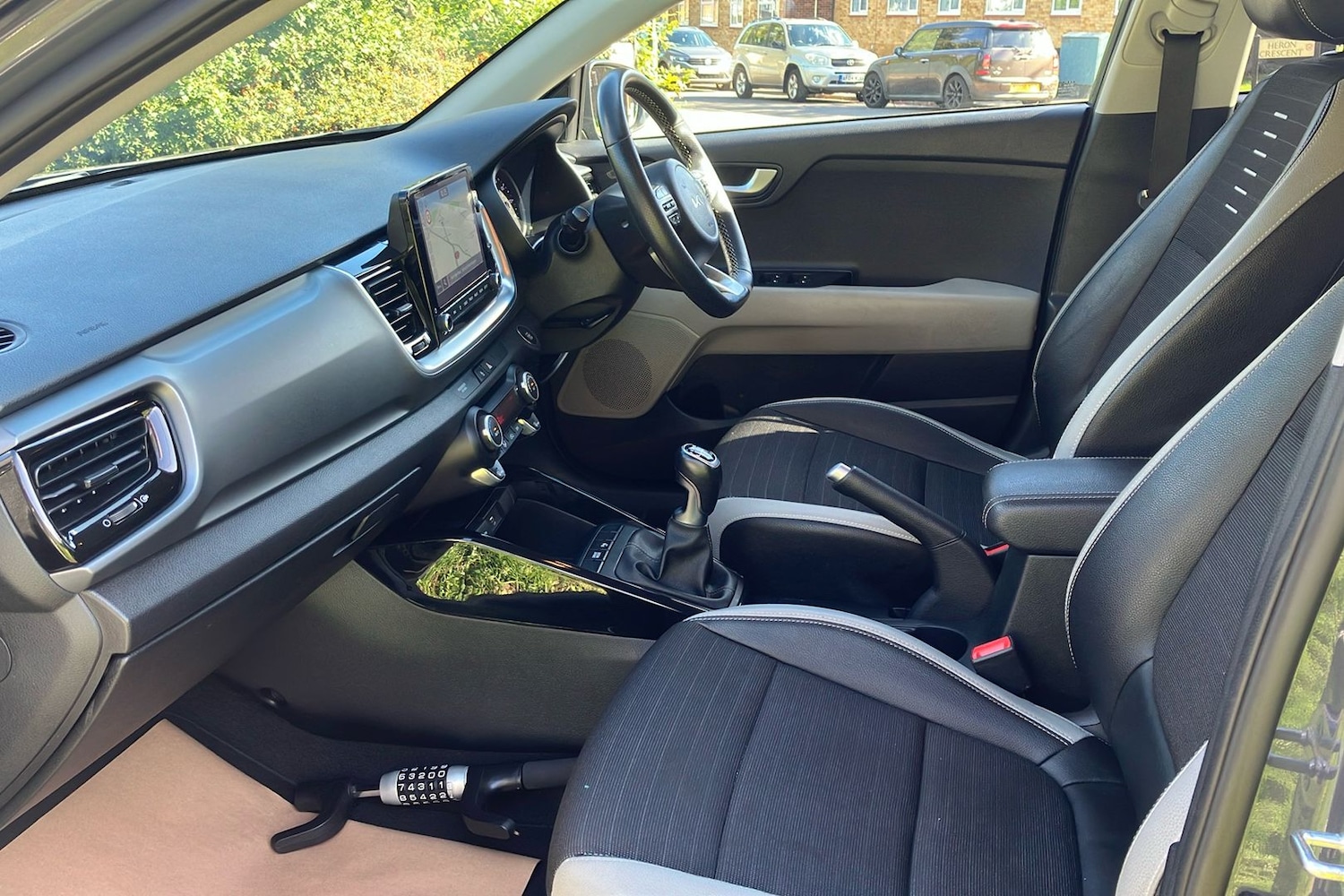 Used Kia Stonic 2022 for sale - 76006547: Photo 3