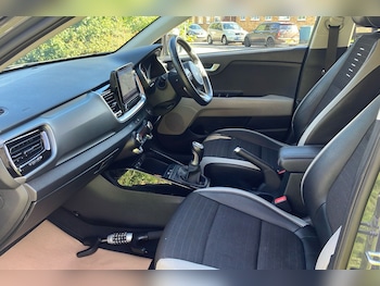 Used Kia Stonic 2022 for sale - 76006547: Photo 3