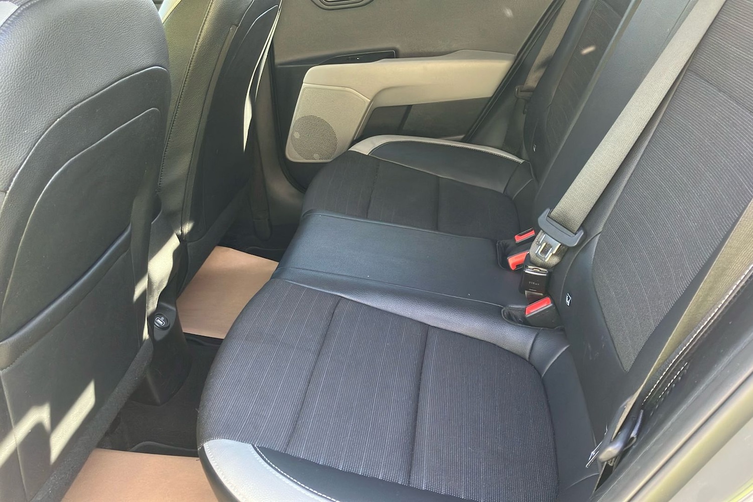 Used Kia Stonic 2022 for sale - 76006547: Photo 5