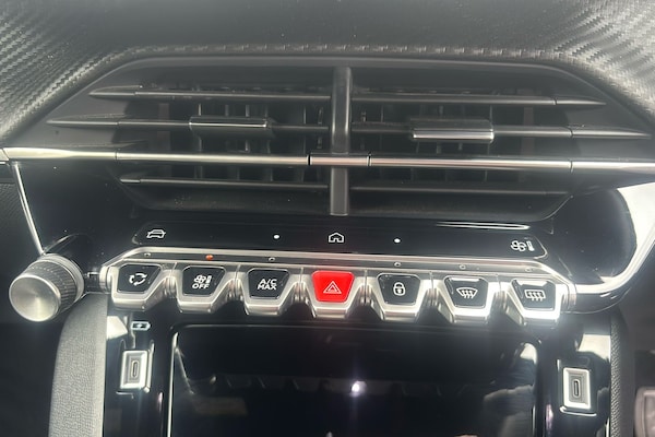 Used Peugeot 2008 2025 for sale - 75457264: Photo 15