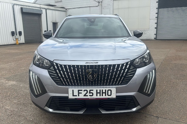 Used Peugeot 2008 2025 for sale - 75457264: Photo 8