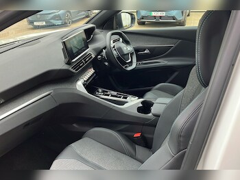 Used Peugeot 5008 2023 for sale - 78956180: Photo