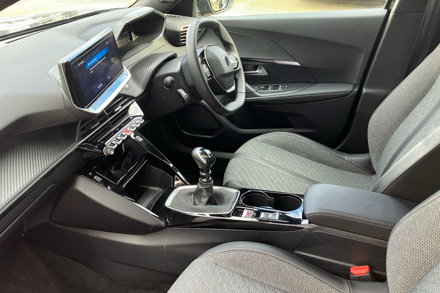 Used Peugeot 2008 2025 for sale - 77461075: Photo 3