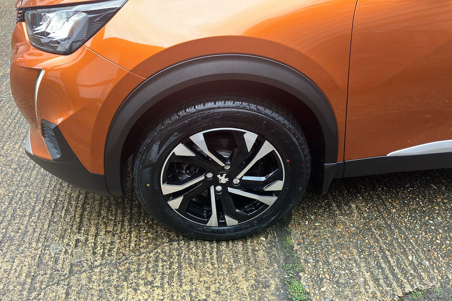 Used Peugeot E-2008 2021 for sale - 77790059: Photo 9