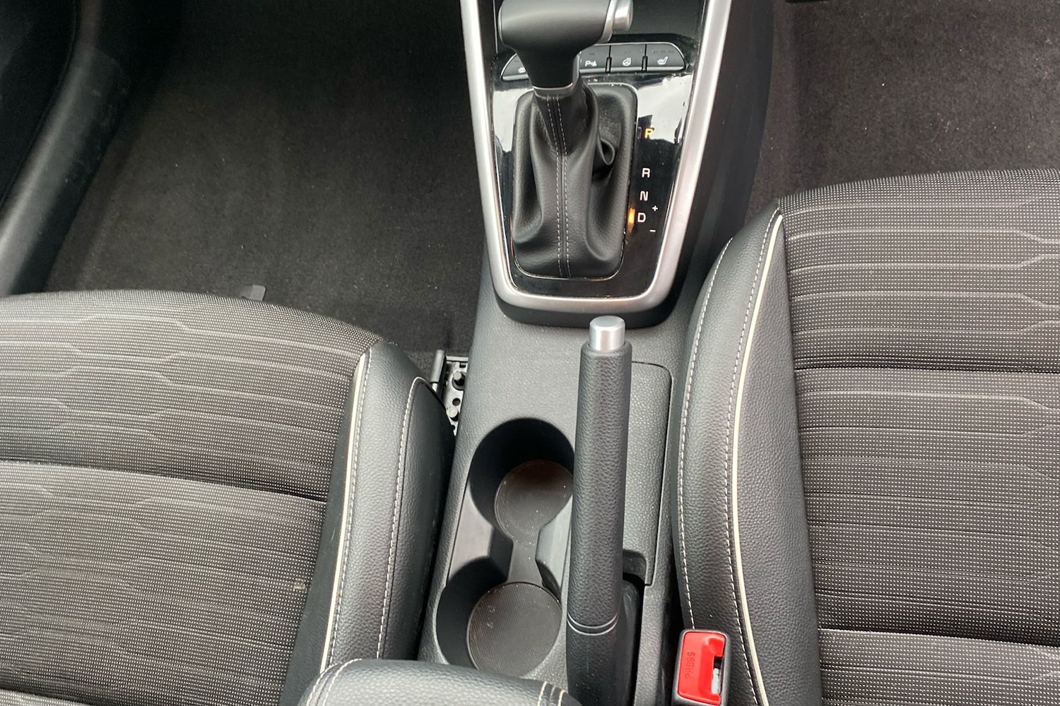 Used Kia Stonic for sale - 77766222: Photo 26